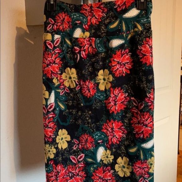 LuLaRoe Cassie Pencil Skirt - Picture 2 of 5